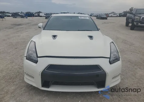 2015 Nissan Gt-R Premium z USA, uszkodzony, nr VIN JN1AR5EF5FM281737